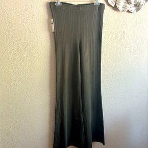 Anthropologie pull on flare pants